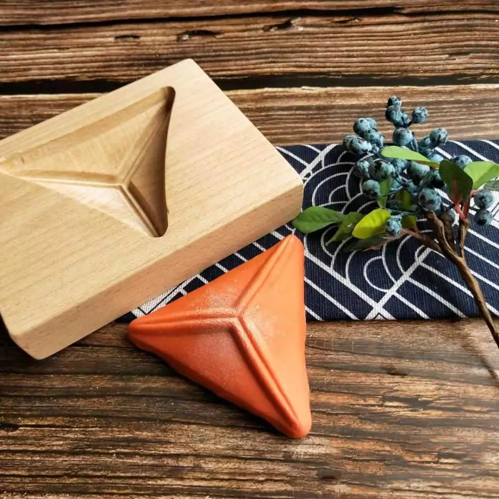 Molde Baozi triangular de madera antiadherente, fácil de liberar, molde de comida tradicional chino portátil, práctico y resistente