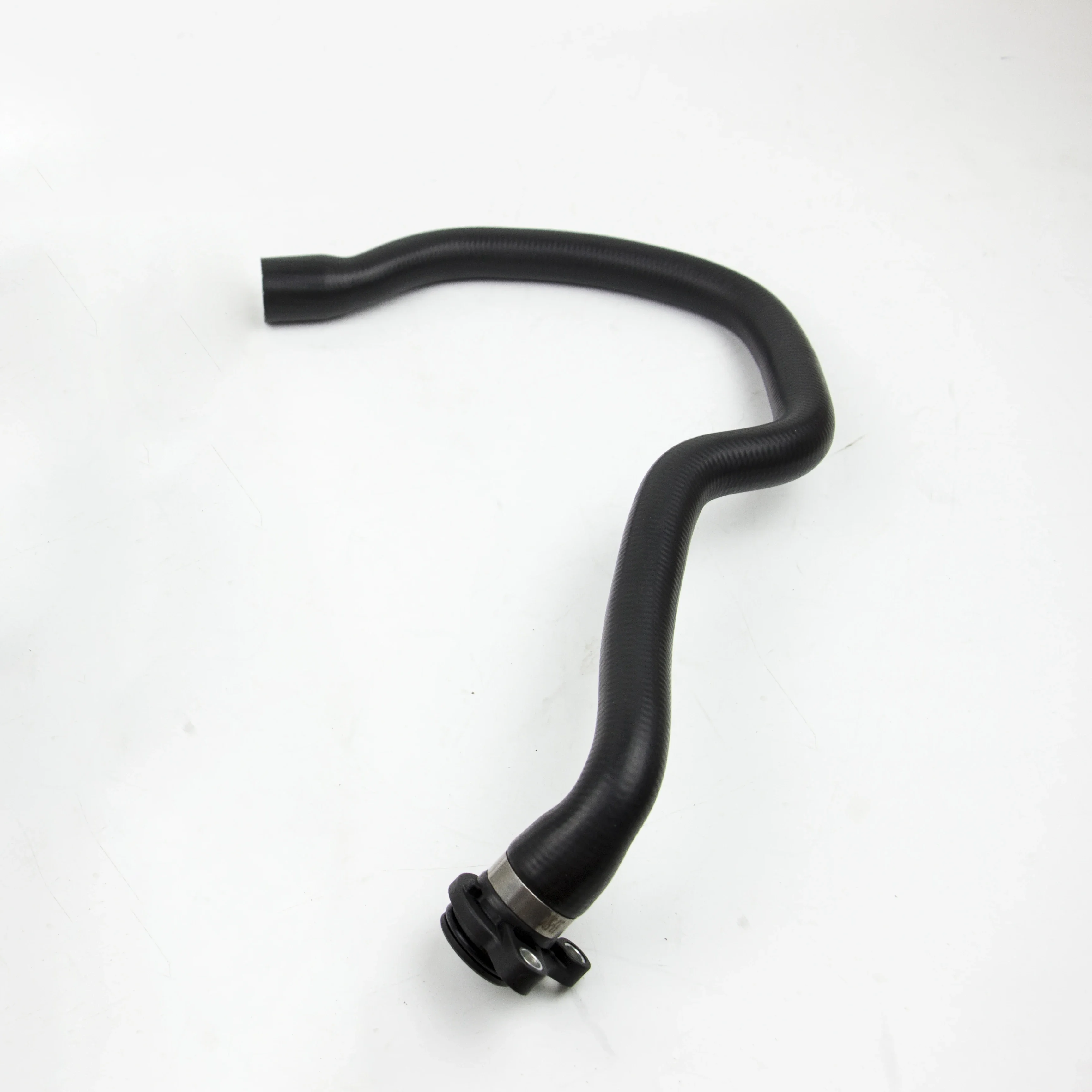 11537550062 Engine Connection Hose For BMW X5 E70 Cylinder Head Thermostat Connection Flexible Hose