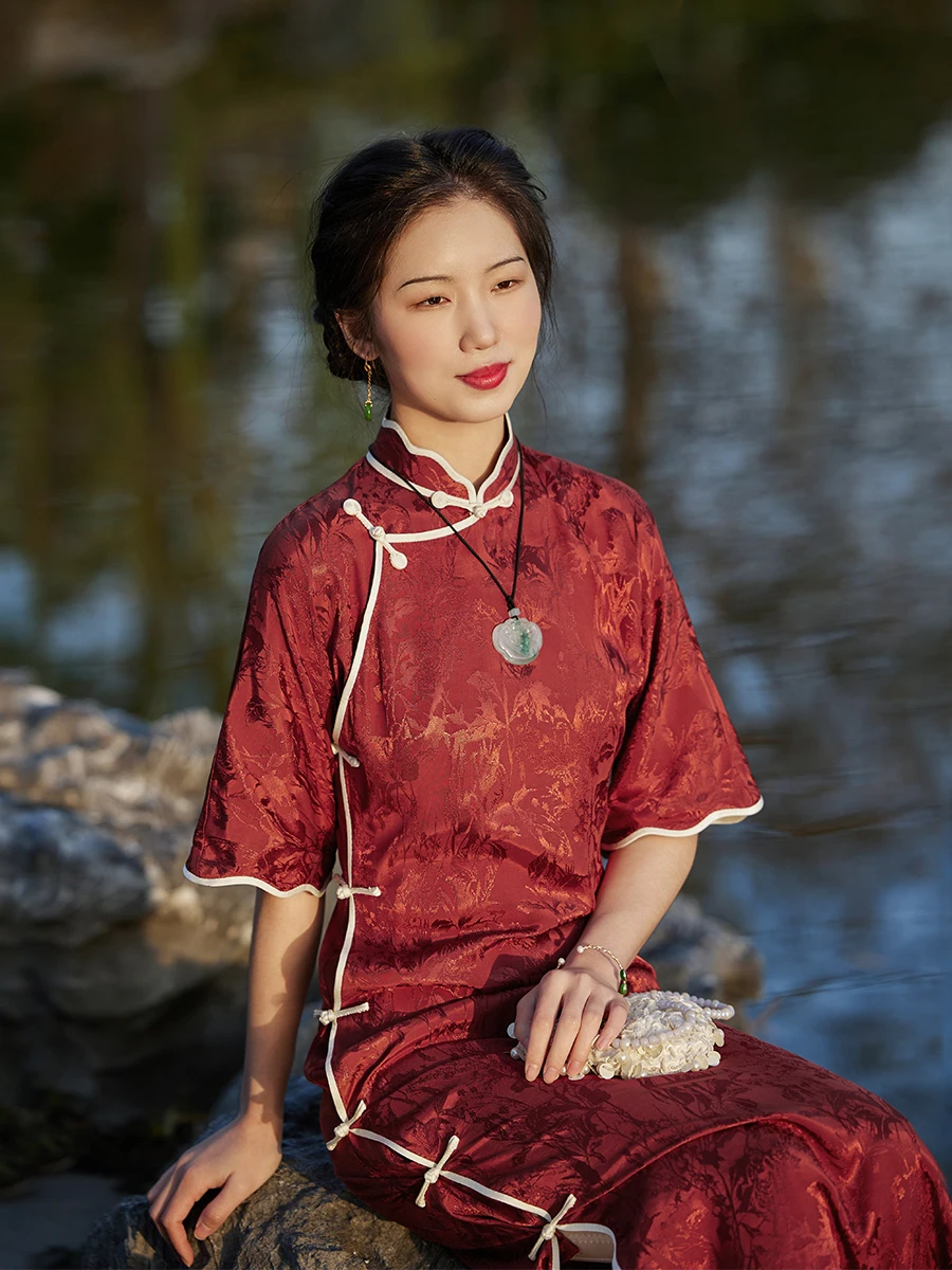 

Топ Ulara в стиле ретро из шелка с цветочной вышивкой, весенняя коллекция, с низким разрезом, для повседневной носки, для молодых женщин