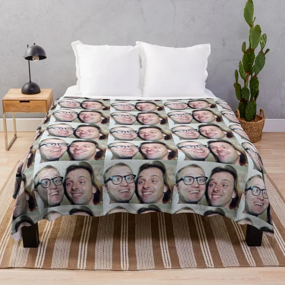 

Ade Edmondson and Rik Mayall Throw Blanket Plush Fuzzy Cozy Blanket for Couch Sofa