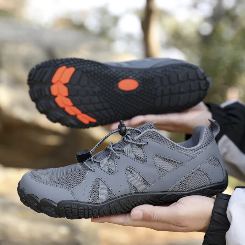 

New five finger outdoor hiking shoes, hiking shoes, and casual shoes