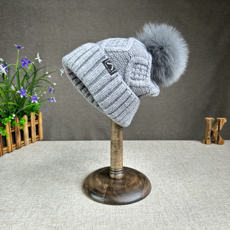 24 Real Fox Fur Pom Men's and Women's Hats Winter Outdoor Mountaineering Play Knitted Thick Hat Christmas