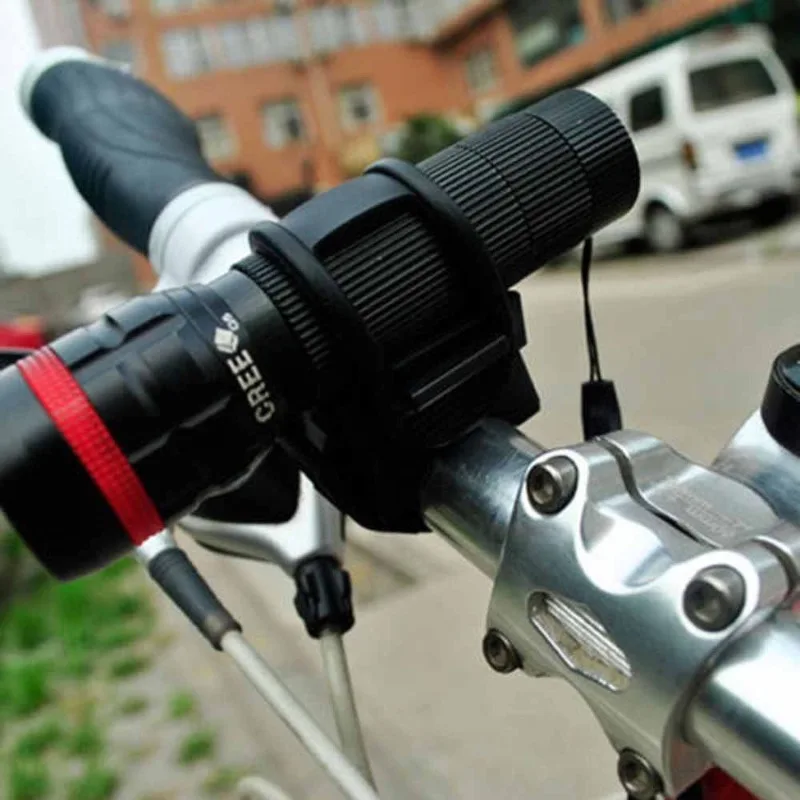 Supporto universale per torcia per bicicletta supporto per cinghie in gomma regolabili a 360 gradi strumento per staffa con morsetto per torcia per