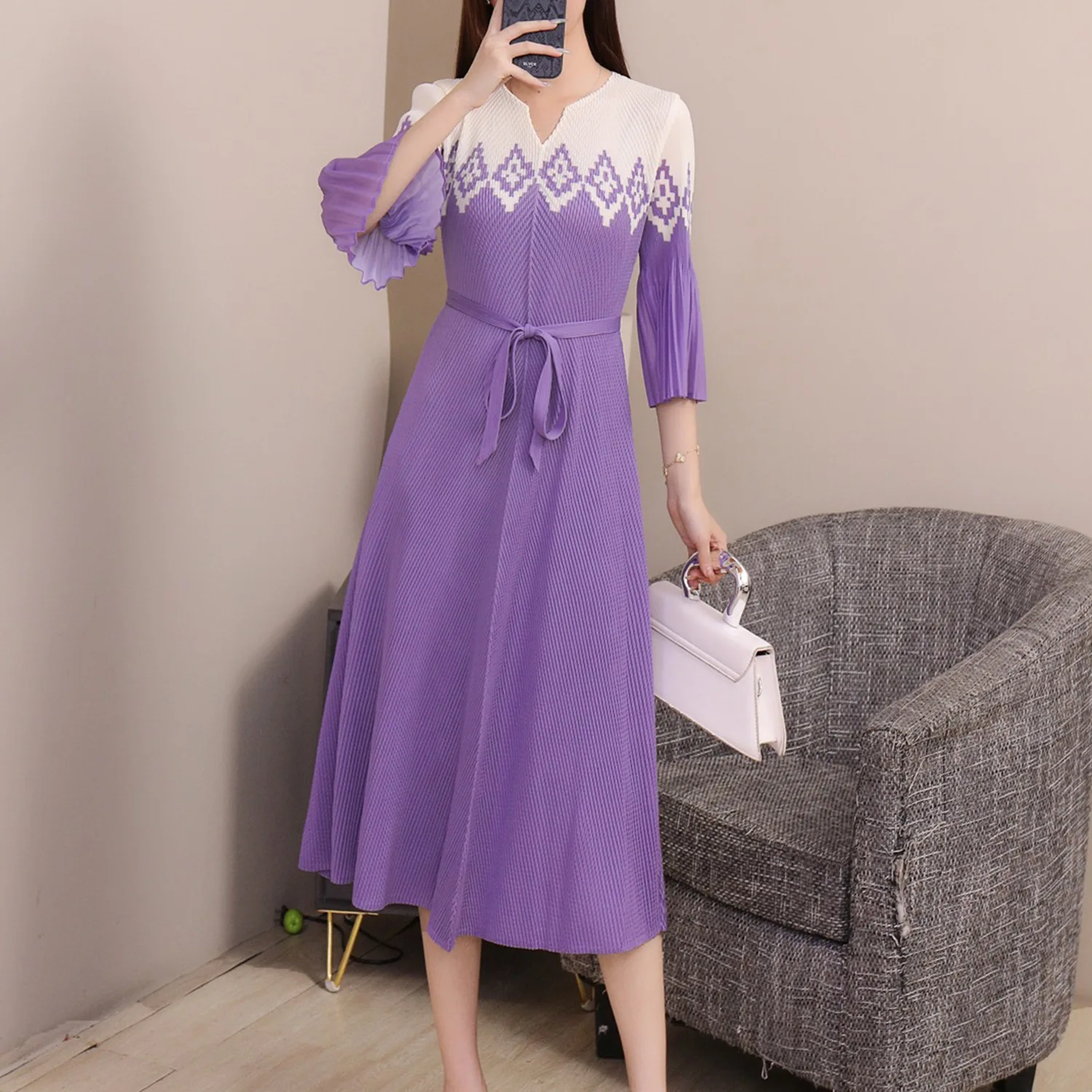 

Miyake Fold 2025 New Spring and Autumn Fashion Fold Printed Comfortable Pleats Dress with Horn Sleeve Loose Waist Long Dress