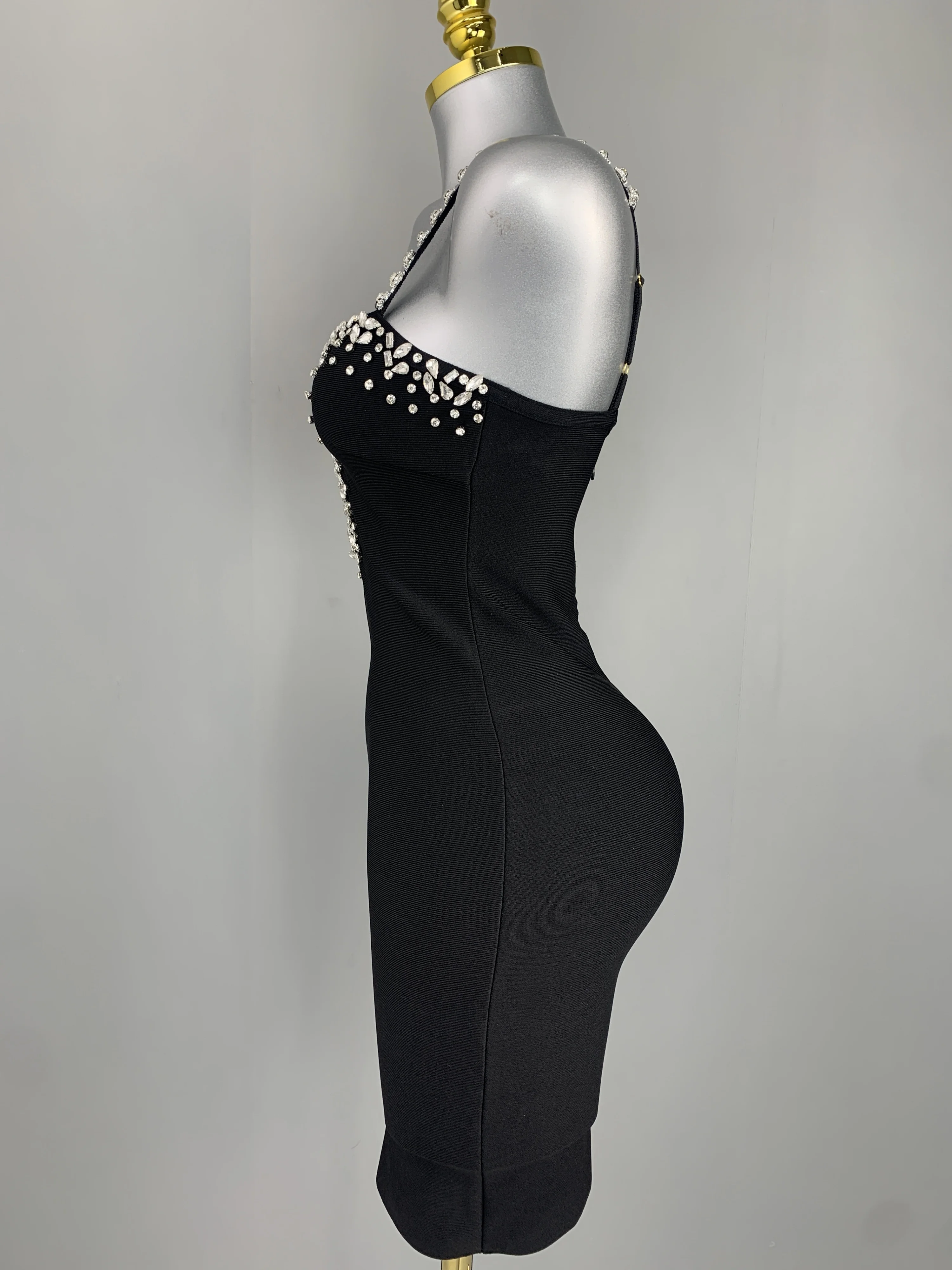 Women\'s Sexy V Neck Beading Diamonds Black Mini Bodycon Bandage Dresses 2026 Summer Fashion Elegant Evening Cocktail Party Dress