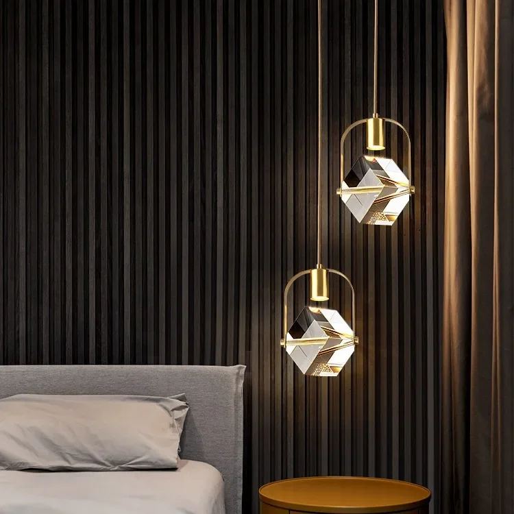 Lampadario da comodino per camera da letto di lusso leggero, moderno, semplice, a lunga linea, piccolo lampadario, lampada da bar personalizzata, lampada di cristallo