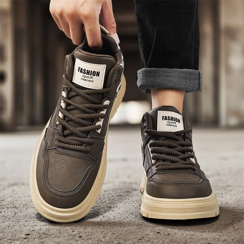 عالية الجودة أحذية رجالي 2025 نمط جديد الشتاء المضادة للانزلاق سميكة سوليد مقاومة للاهتراء في الهواء الطلق حذاء للسير مسافات طويلة الرجال أحذية العمل الجلدية