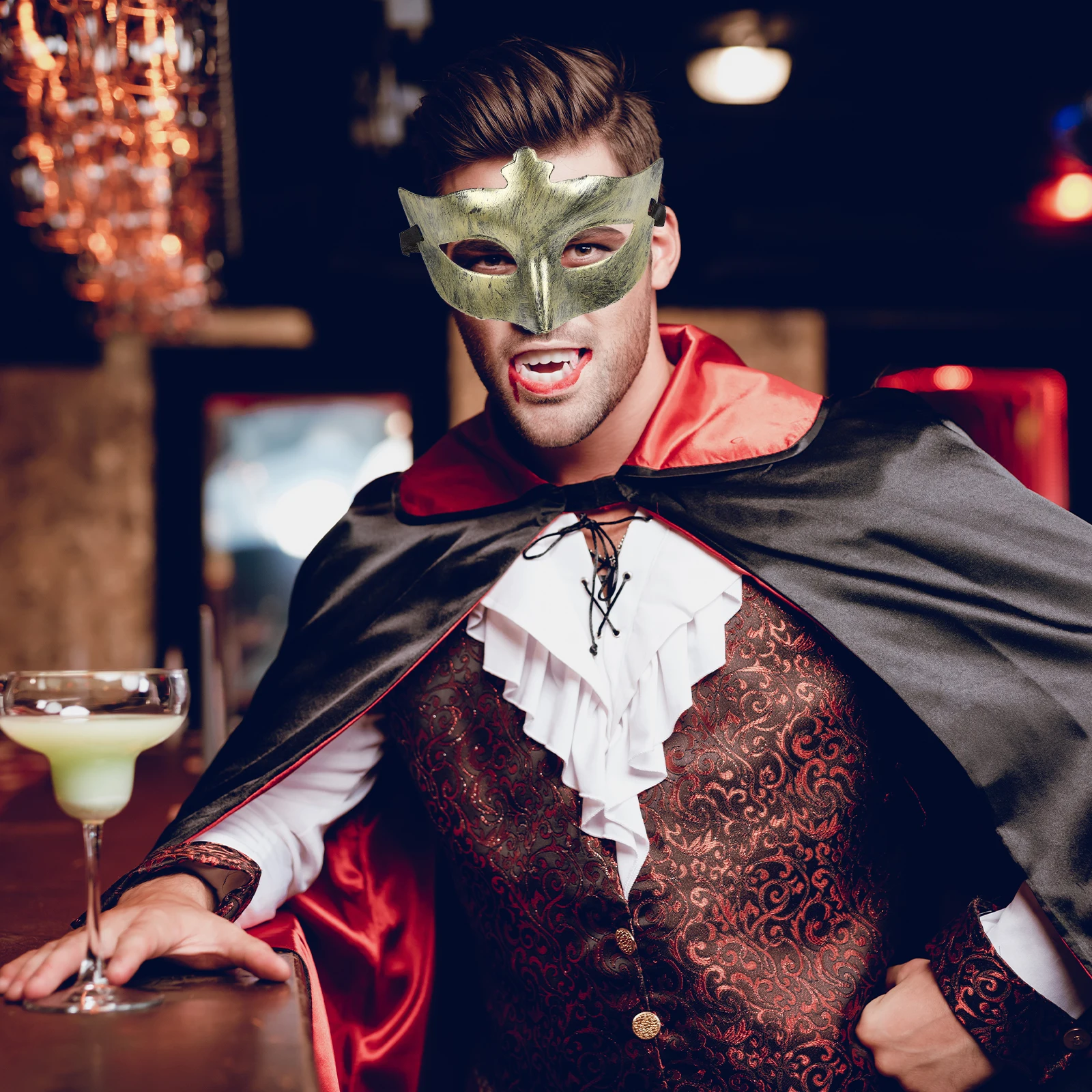 

25pcs Retro Half Face Masks Halloween Costume Party Plastic Masquerade Decor for Women Costume Accessories Cosplay Props Face