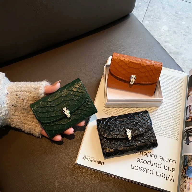 Leather Organ Card Package Ladies Ultra-Thin and Simple Snake Skin Compact Card Holder Degaussing Multi-Card Card Package