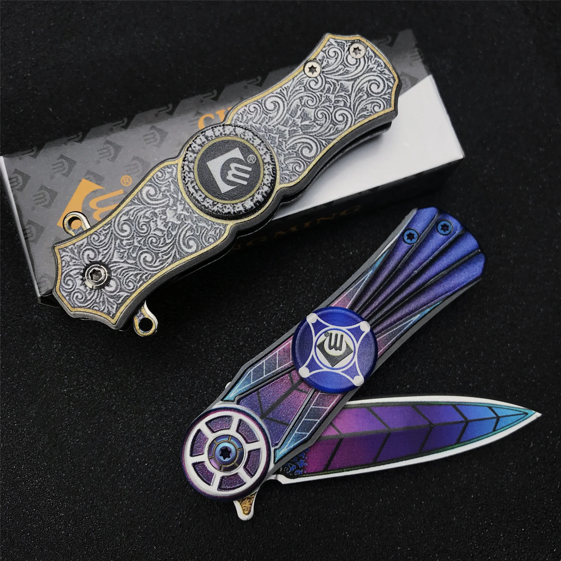 All Steel CM76 Gyro Folding Knife Exquisite Decorative Pattern 440C Blade Pocket Knife Cutting Tool Survival Knives Gift to Boy