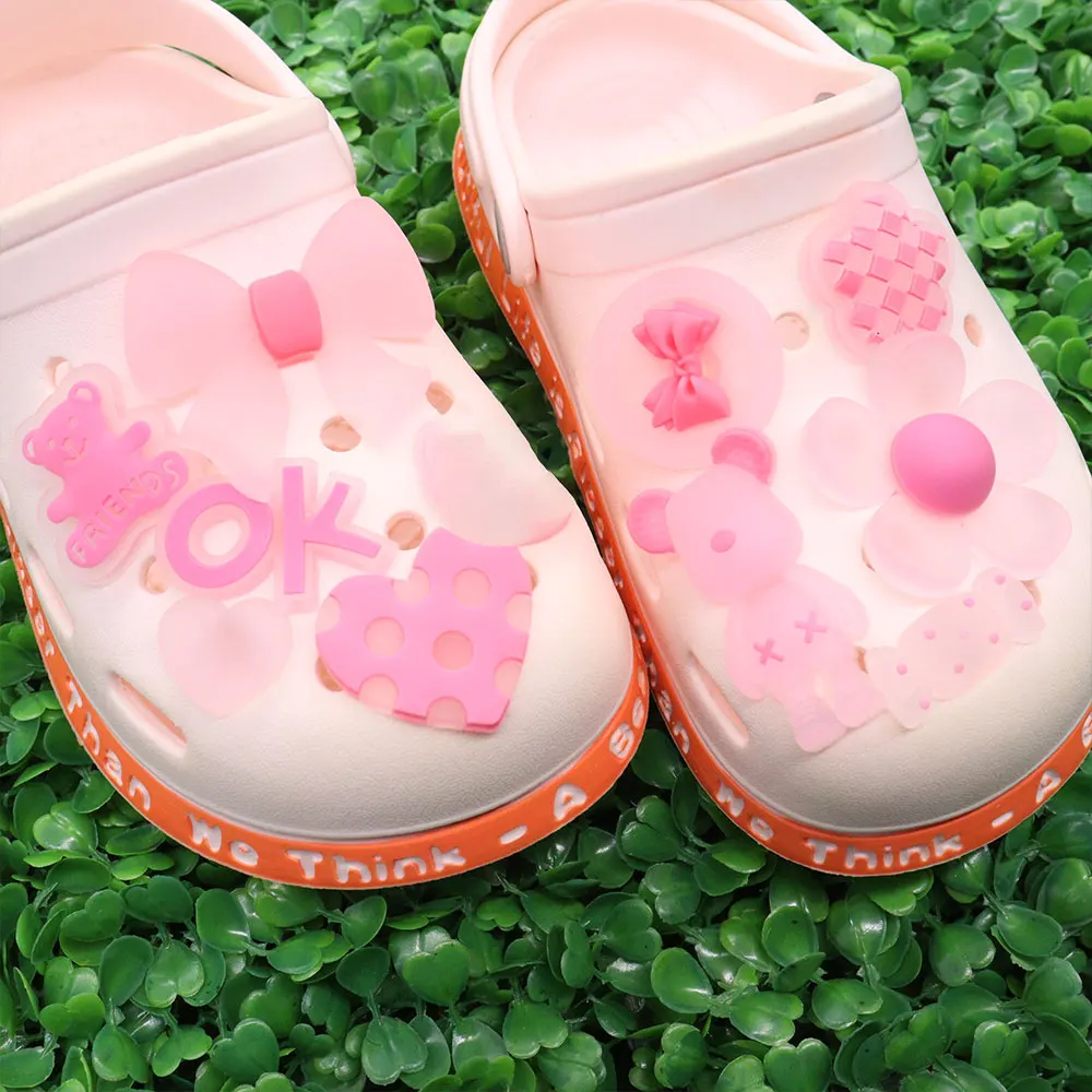 

1pcs Cartoon Pink Bow Love Heart Bear Flower PVC Shoe Charms Accessories Garden Shoes Button Decorations Kid Girl DIY Party Gift
