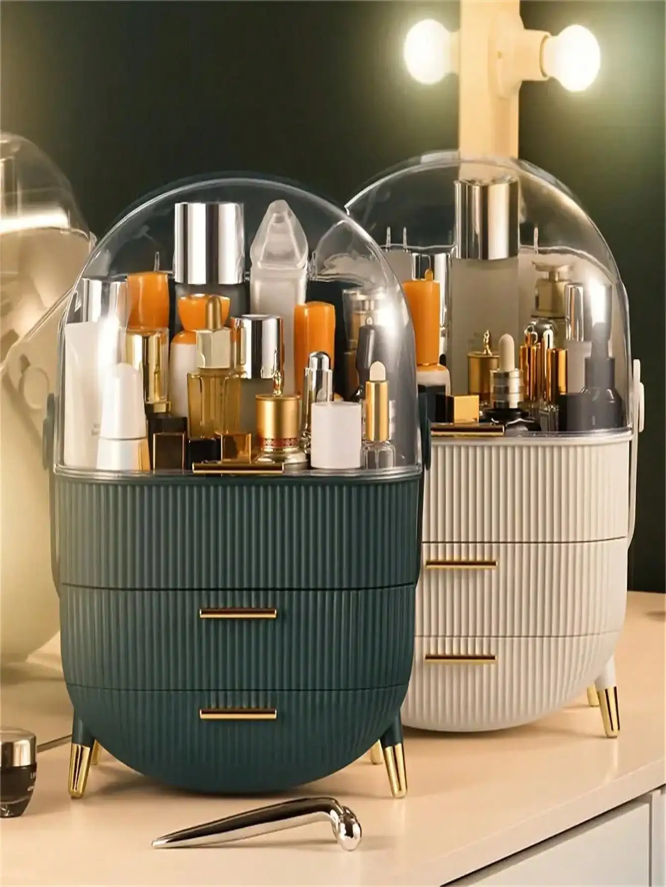 

A self-designed, light luxury cosmetics storage box - a covered, portable, large-capacity dustproof makeup case for cross-border