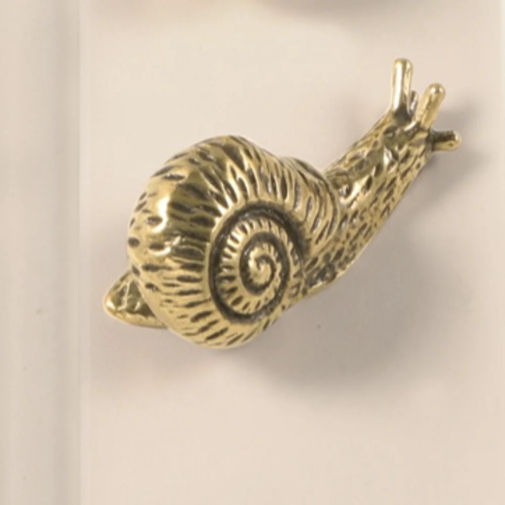 

Vintage Gold Color Snail Brass Handle Luxury Retro Cabinet Door Knobs Push-pull Single Hole Wardrobe Drawer Pulls Cupboard