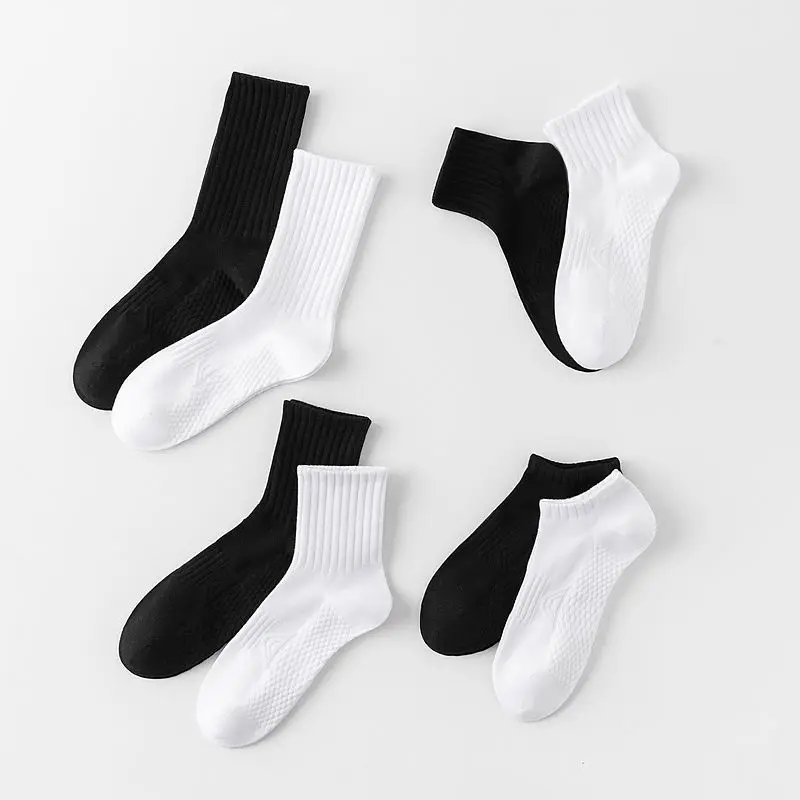 

Men's Sweat Absorbing White Mid-Tube Sports Socks With Cotton Massage Sole