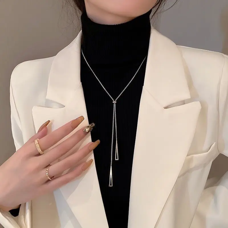 New Hot Selling Cold Style Triangle Sweater Chain Female Ins Metallic Niche Long Geometric Pull Necklace