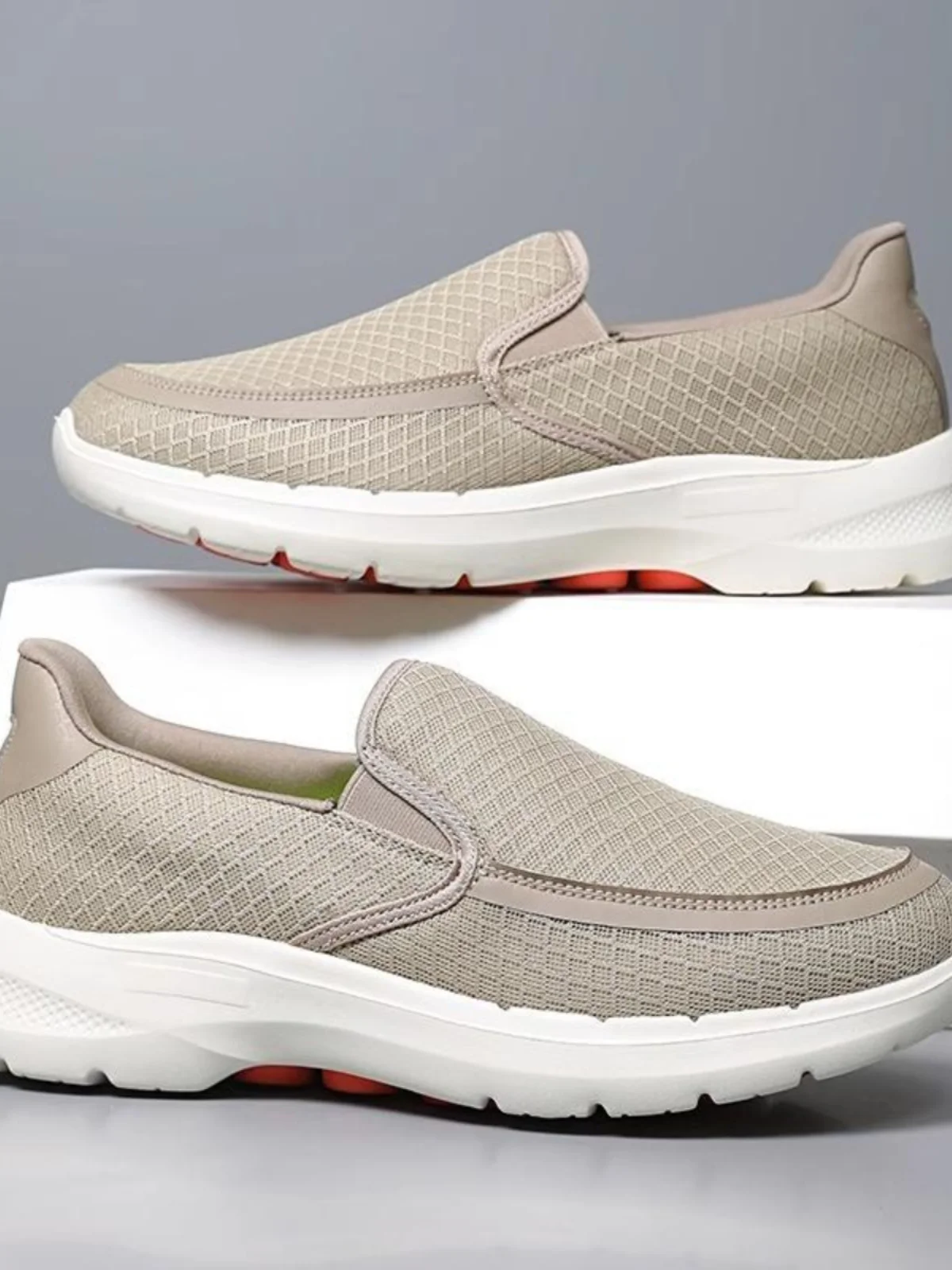 

Men's Spring Autumn Slip-On Shoes Lightweight Shock Absorption Comfortable Walking Soft Bottom Easy to Wear Breathable Mesh