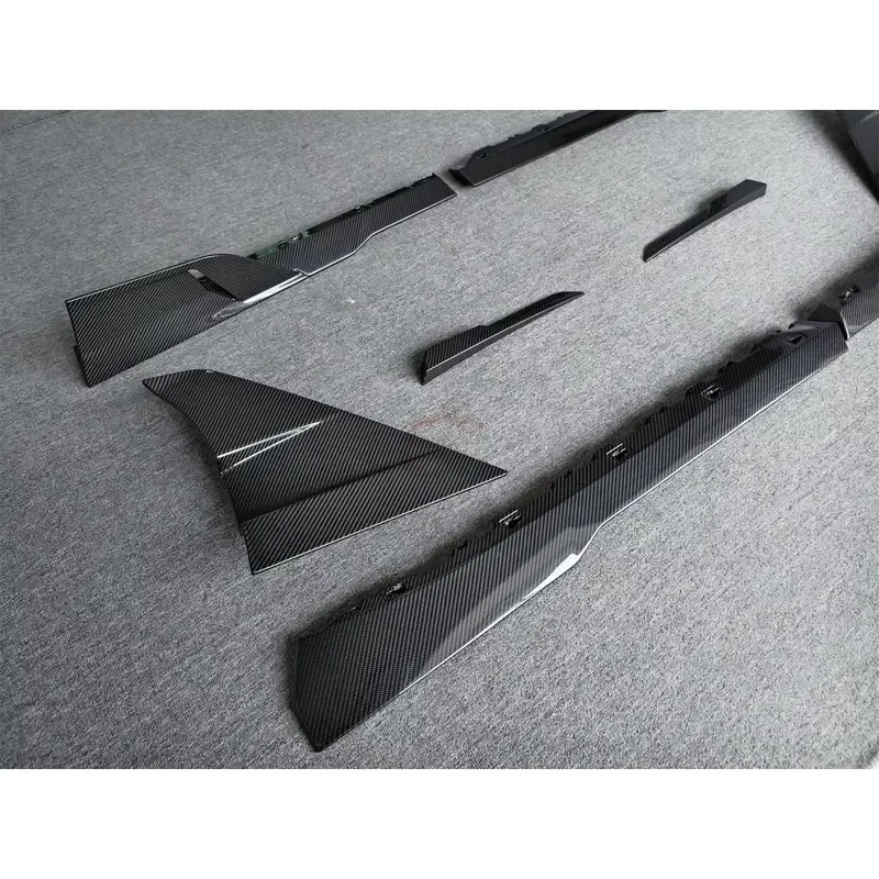 Upgrade M Style Dry Carbon Fiber Side Skirt Side Spoiler Door Trim Door Fin for Lamborghini Revuelto