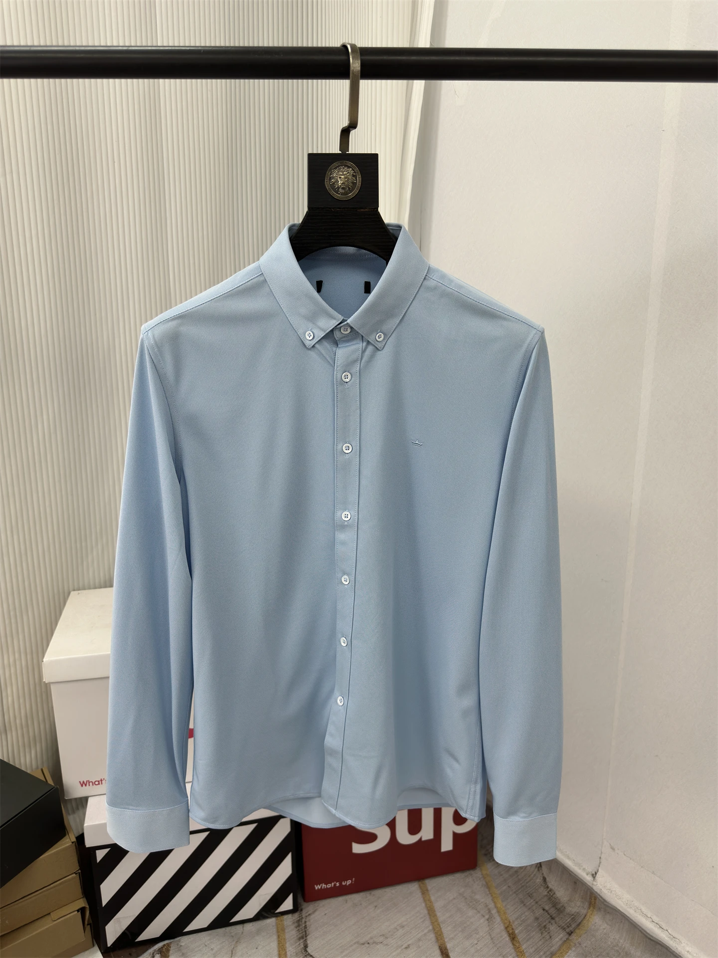 

Новая весенняя мужская повседневная рубашка из полиэфирного волокна: дышащая, мягкая, приятная к телу, тонкая, с длинным рукавом, для делового и повседневного стиля