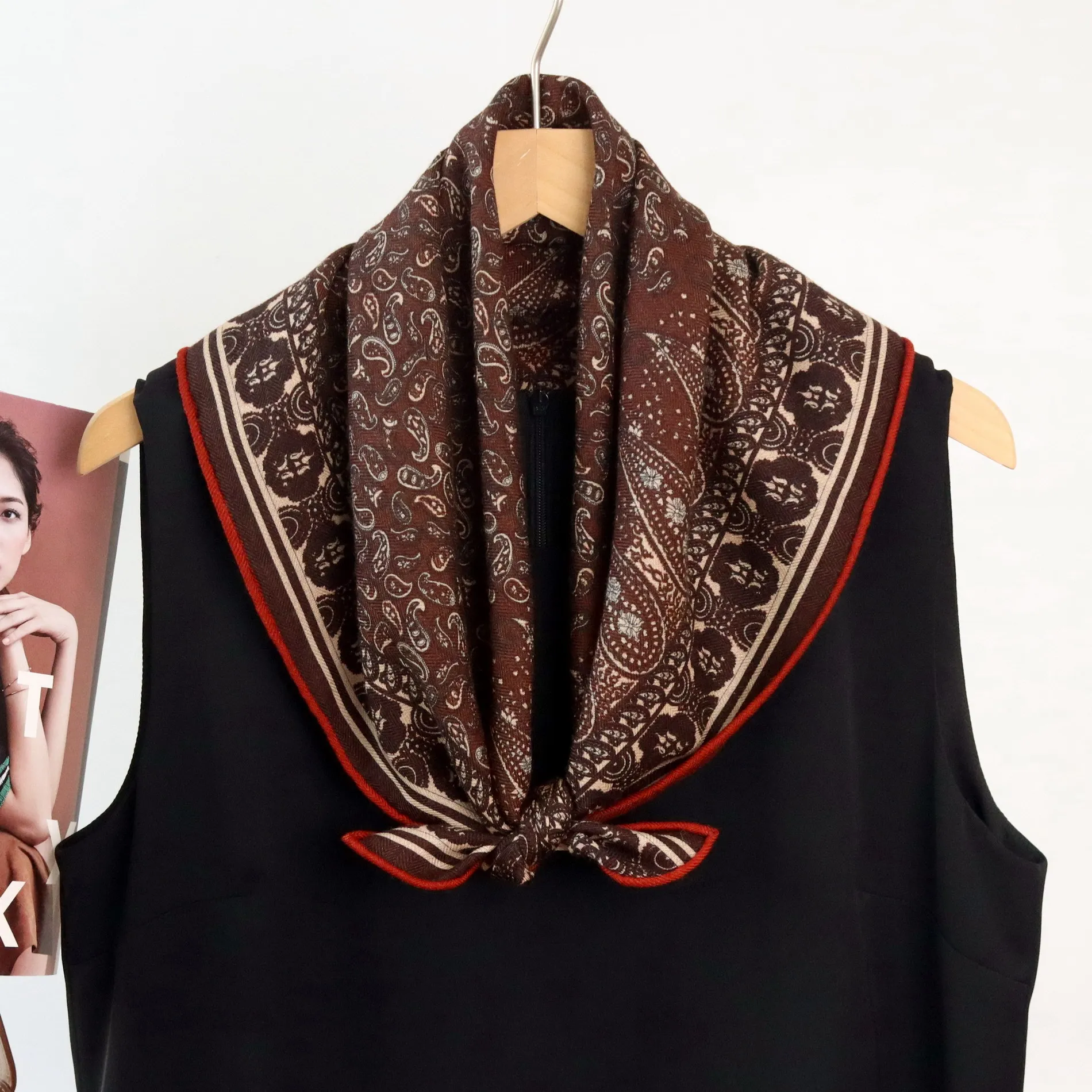 

2026 Ethnic Wool Silk Square Scarf for Women Spring Vintage Red Coffee Paisley Pattern Scarf Muffler Ladies Accessories