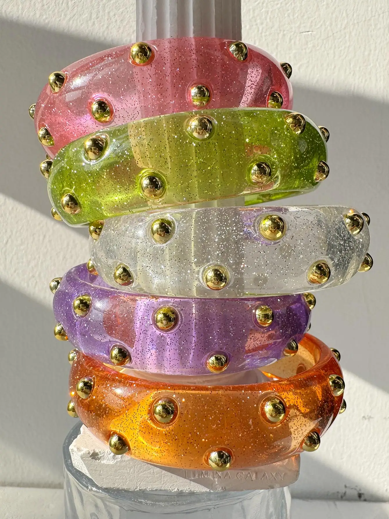 HUANQI Geometric Transparent Glitter Gold Color Bean Colored Round Resin Bracelet for Women Simple Fashion Elegant Jewelry 2024