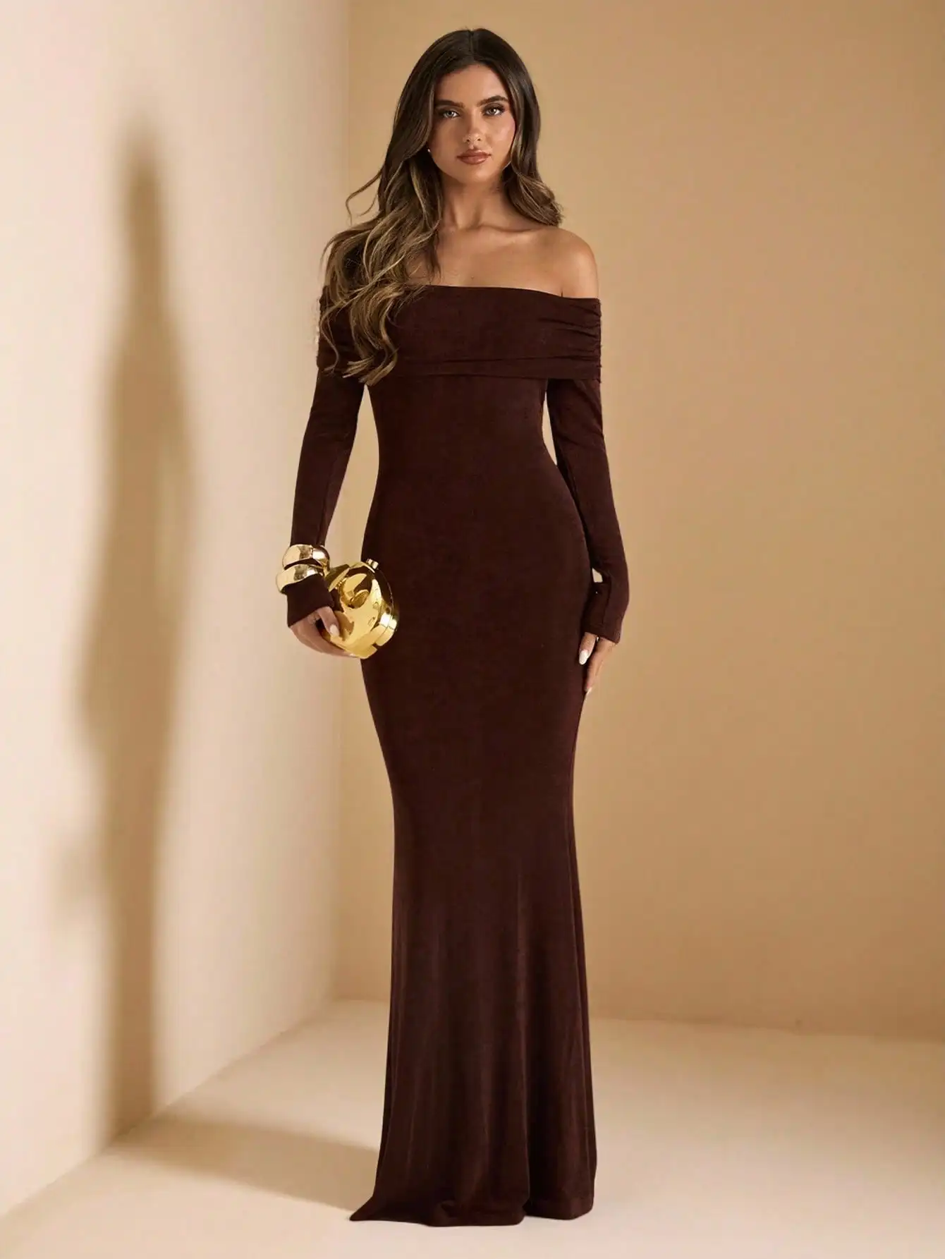 ソリッドカラー オープンショルダー 長袖 ボディコン セクシー クロップウエスト フィッシュテールヘムドレス、秋/冬 ブラウンドレス コーヒー