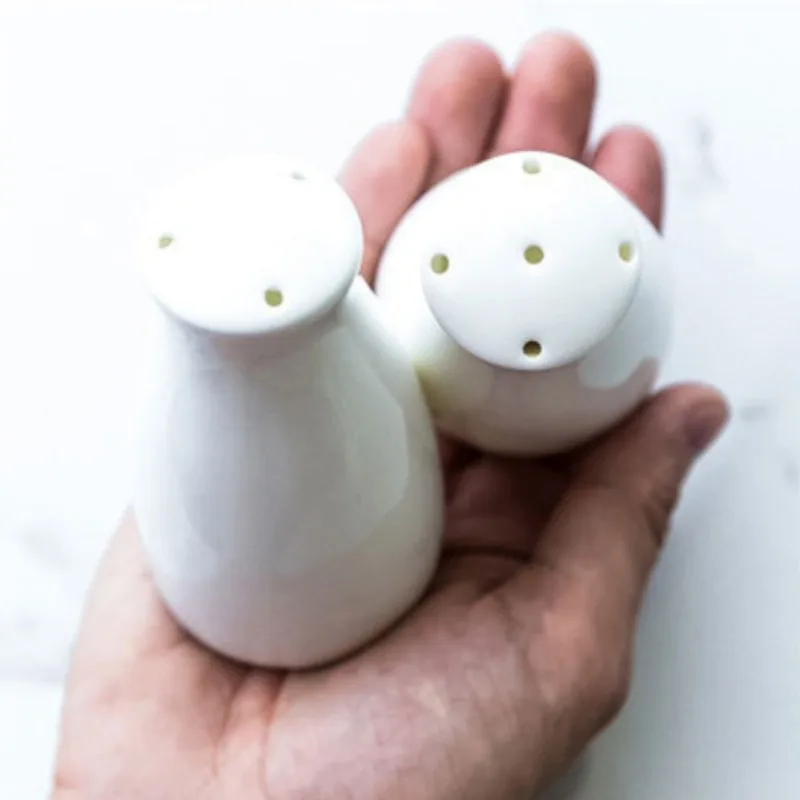 2-Piece Ceramic Cruet Set Nordic Simple Pure White Salt Pepper Shaker Seasoning Box Household Kitchen Supplies Salt Shaker