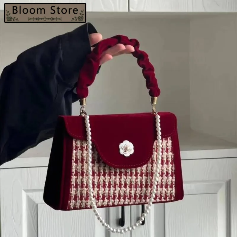 

Bloom Vintage Red Veet Handbag Purse Women Wedding Pearl Handle Square Messenger Bag Female Casual Crossbody Bags 2025 New