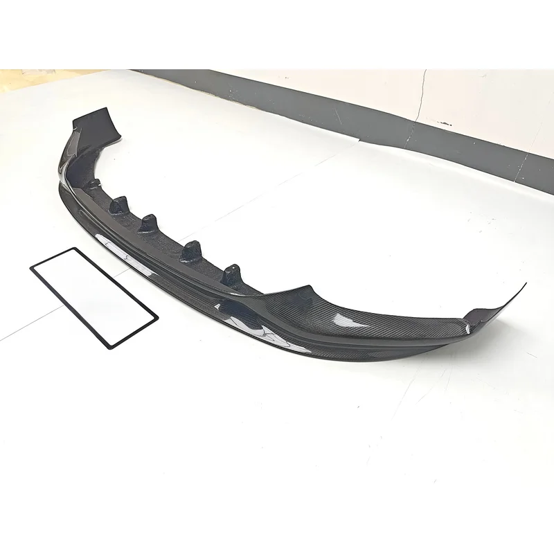 Leichte, echte Carbonfaser-Frontlippe, glänzend schwarz, UV-behandelt, für 5er Serie G30 530i 540i 550i