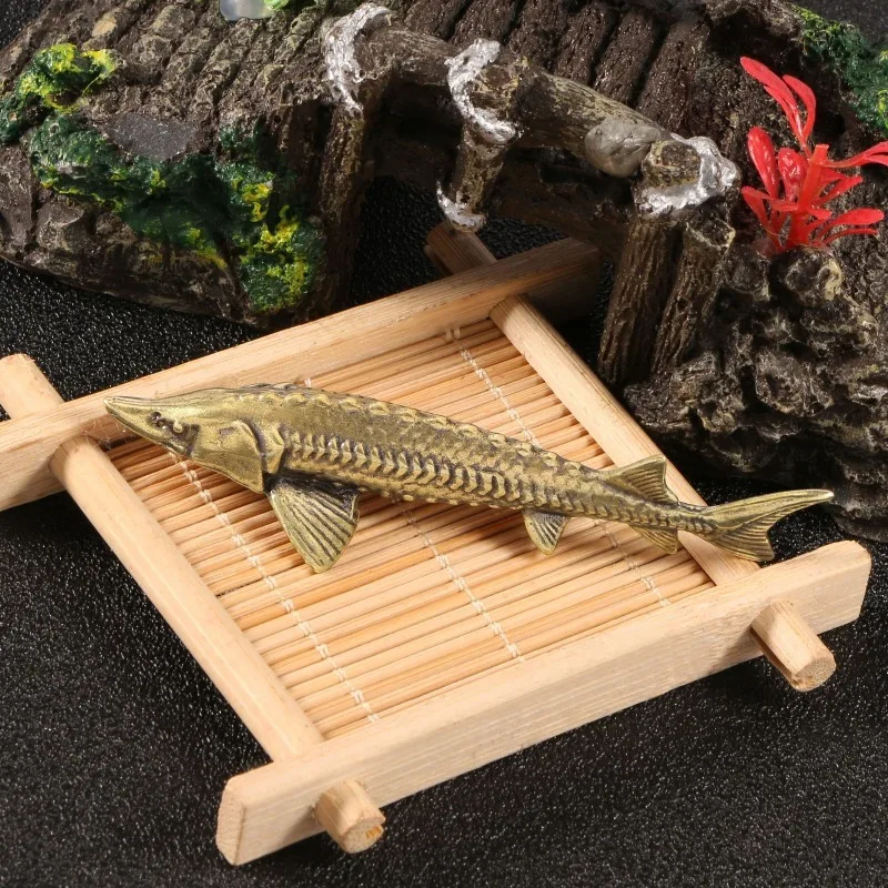 Retro Brass Lake Sturgeon Fish Figurine Home Decoration Crafts Office Table Tea Pet Copper Fish Animal Miniatures Decor Ornament