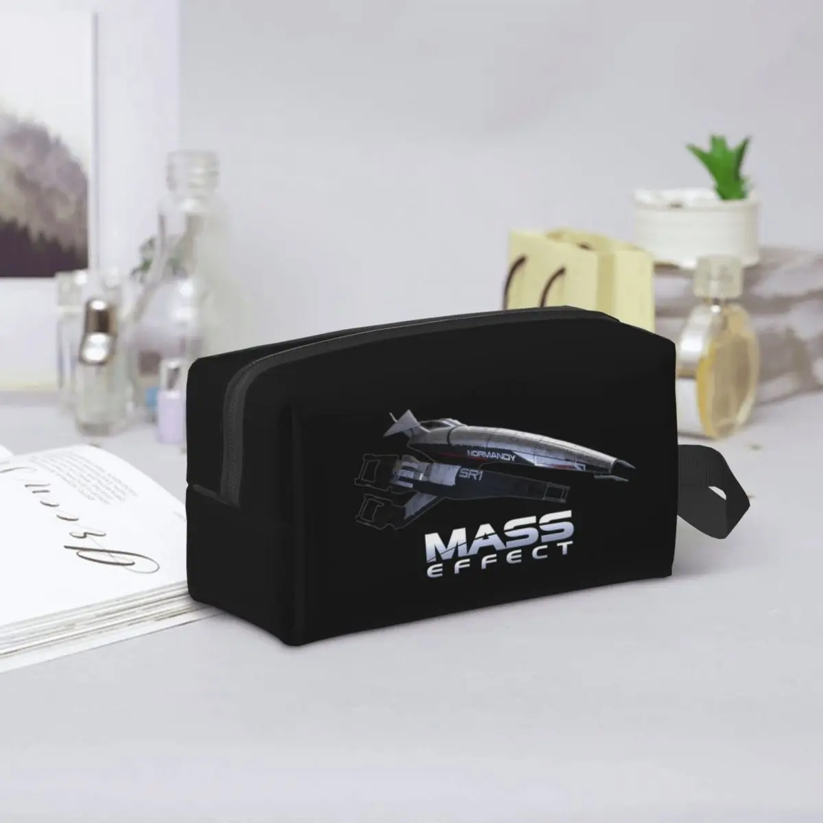 Mass Effect Normandy SR1 Makeup Bag Cosmetic Organizer Storage Dopp Kit Toiletry Cosmetic Bag Women Beauty Travel Pencil Case