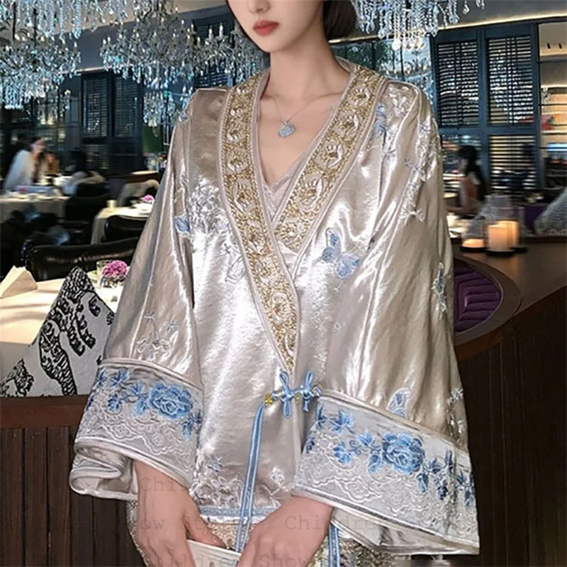 Luxury Embroider Butterfly Tang Clothes Flare Sleeve Hanfu Costume New Chinese Style Jacket Outwear Lady Autumn New Coat