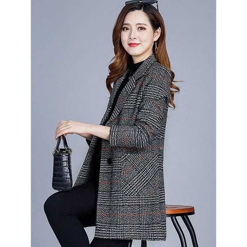 Veste de loisirs à manches longues pour maman, mode coréenne, vêtements d'extérieur en treillis, printemps automne, maman d'âge moyen, grande taille 5XL, manteau en laine