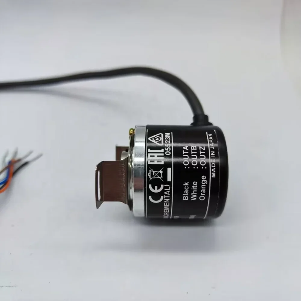 

NEW Blind Shaft Encoder E6H-CWZ3E Voltage Output 500 Ppr Rotary Encoder