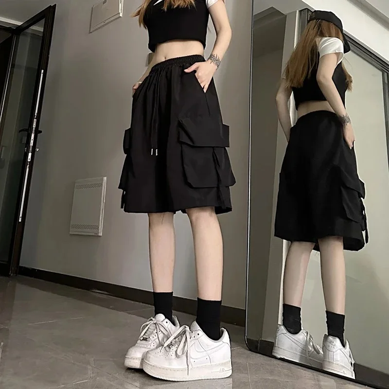 ZOKI Frauen Hohe Taille Cargo-Shorts Amerikanischen Stil Streetwear Sommer Breite Bein Hosen Mode Weibliche Große Tasche Lose Shorts Neue