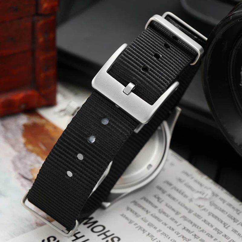 Militado V2 バージョン軍事 D12 腕時計 36 ミリメートル AR