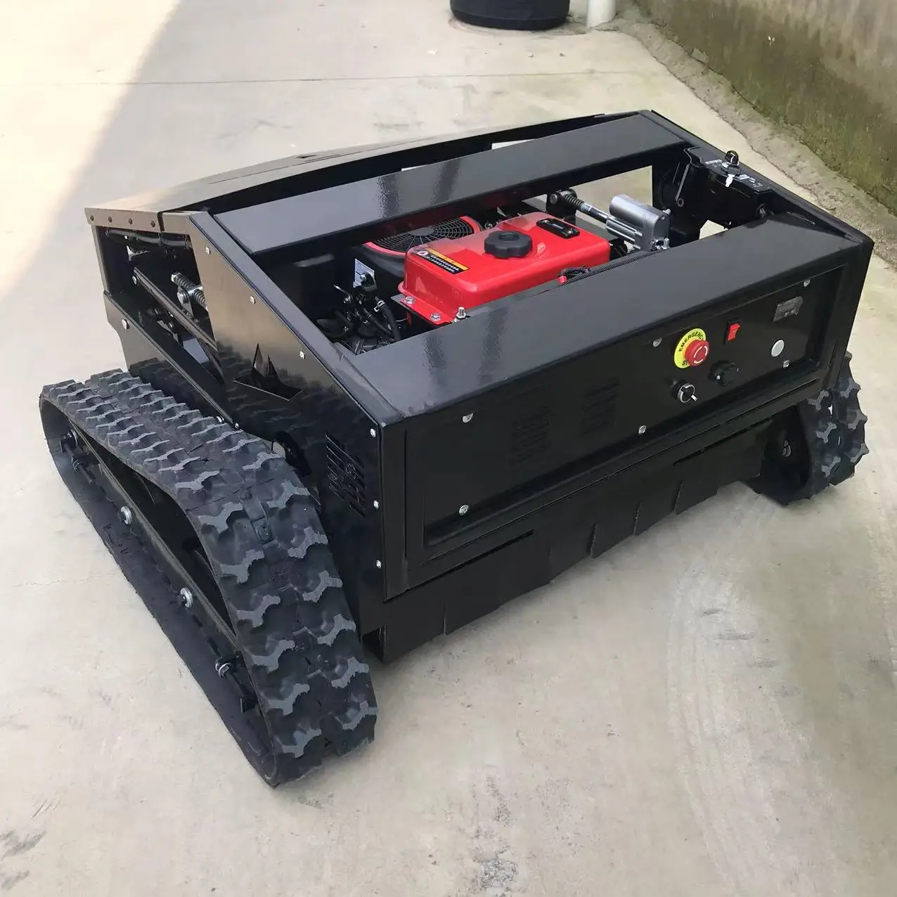 RC التحكم عن بعد حديقة الزاحف جزازة العشب جزازة العشب الصغيرة لجزازة الأراضي القاحلة الكهربائية على منحدر الطريق