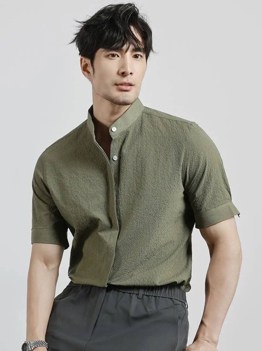 

Busin Casual Summer Thin Bubble irt Men's Stand Collar ort Sve Breathable Ice Silk Faionable Trendy Brand Free Pr...