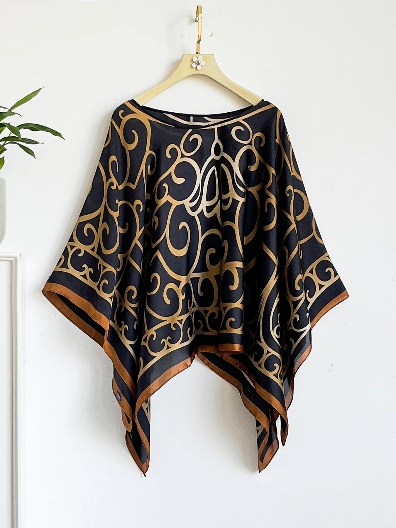 

Women's Bohemia Print Chiffon Shawl Summer Beach Smock Bikini Cover up Sexy Fashion Loose Blouse Comfortable Sunscreen Poncho