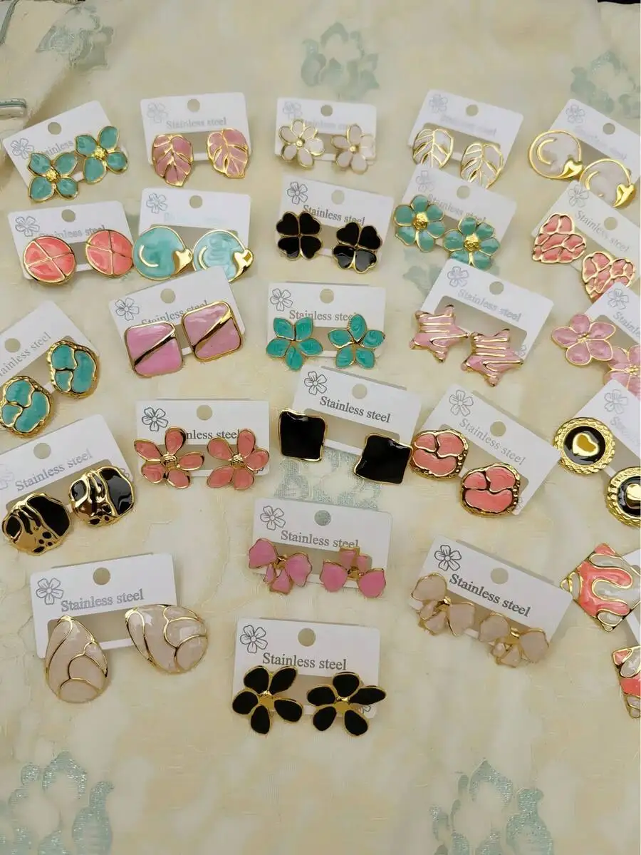 

18pcs Stainless Steel Earrings Set Geometric Floral Heart Asymmetrical Designs Fashion Everyday Wear