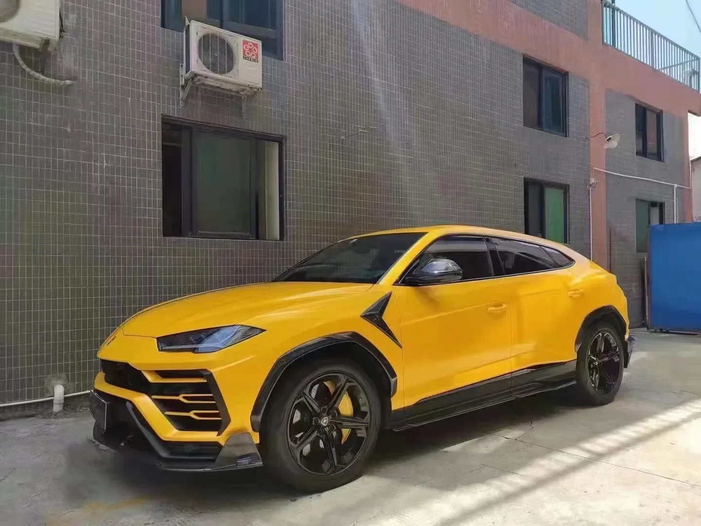 For URUS Auto Parts Updated MSY-Style Carbon Fiber Body Kit with Front & Rear Bumper Hood-New Condition