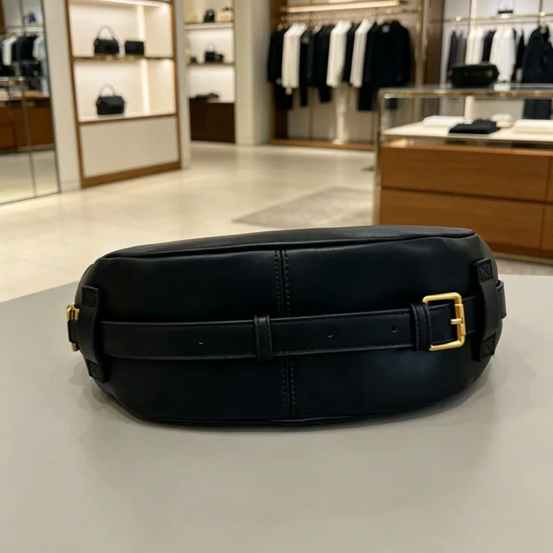 Demi-cercle Women Golden Letter Tote Drawstring Bucket Bag Luxury Closure Spacious Capacity Trendy Hot Selling Purse view 5