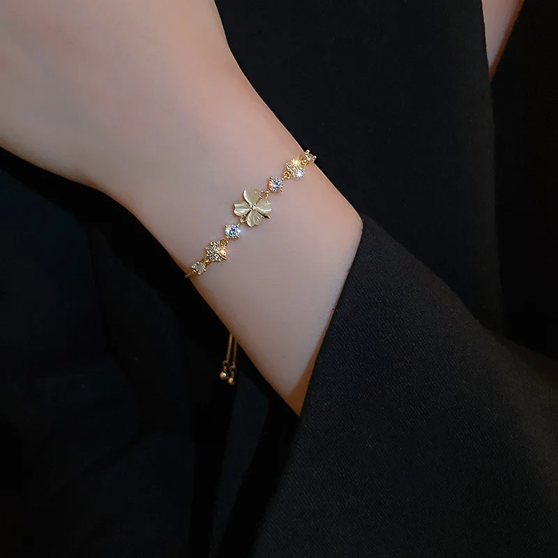 Four Leaf Grass Zircon Opal Clover Bracelets Women Adjustable Luxury Delicate Charm Chain Wedding Birthday Party Jewelry Gifts