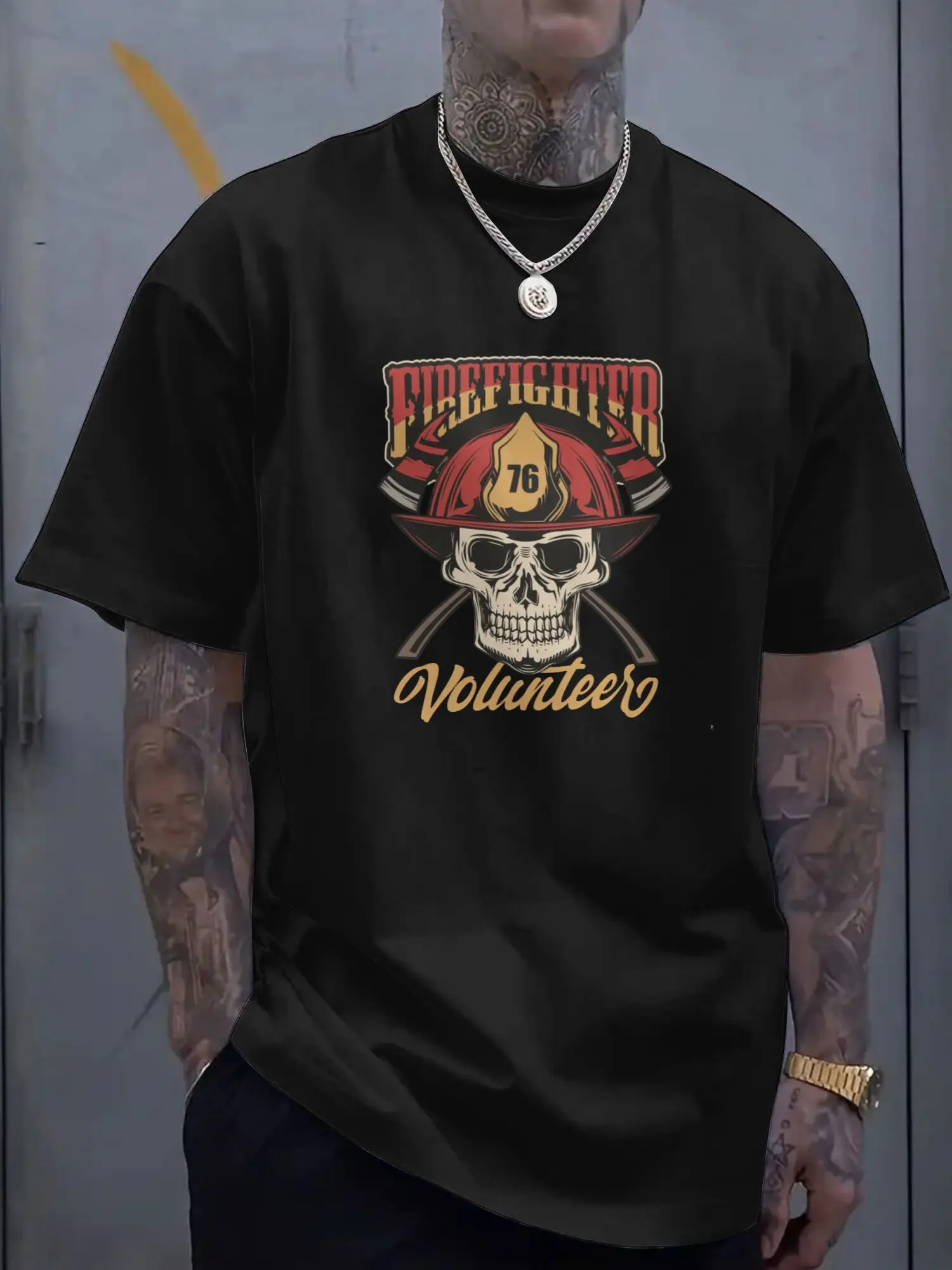 

Fashionable and Minimalist-Men's Solar System Planet Print T-Shirt - Casual Round Neck Short Sleeve Tee,