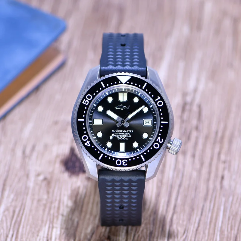 

Часы Heimdallr Titanium MM300 Diver, водонепроницаемость 300 м, светящийся циферблат, черный/зеленый/серый циферблат, керамический безель, сапфировое стекло, автоматический механизм NH35