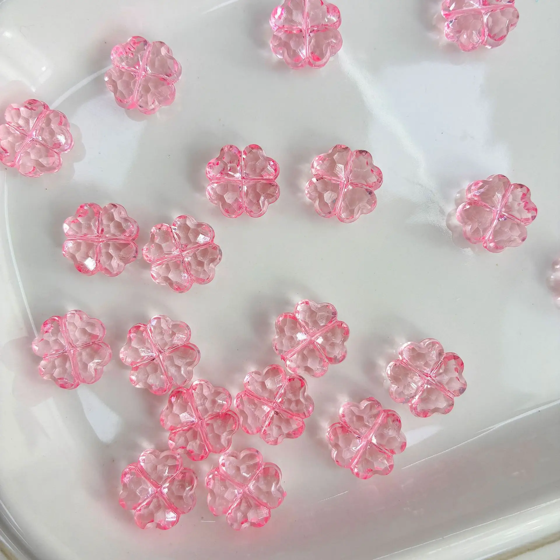 50/100 Stück, 13 mm, Kleeblatt, transparent, Blume, gerades Loch, flach, Acryl, geschnitten, lose Perlen, DIY-Zubehör – Detail 7