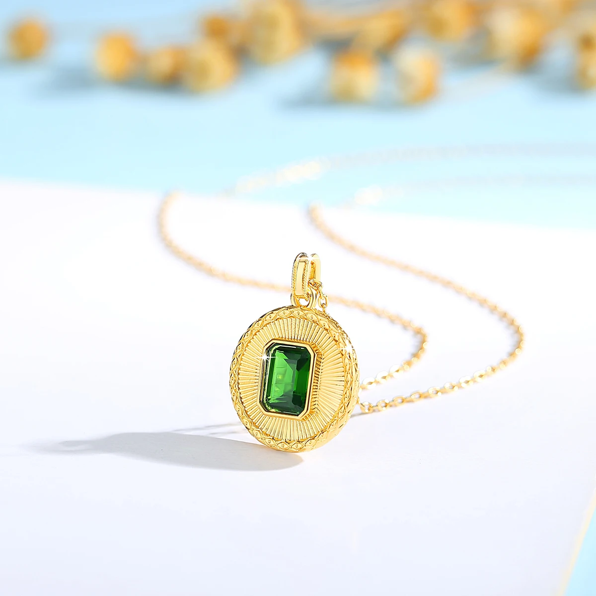 925 Silver 18k Gold Translucent Gemstone Pendant Necklace Retro Sunshine Design and Fashionable Jewelry for Women Party Gifts