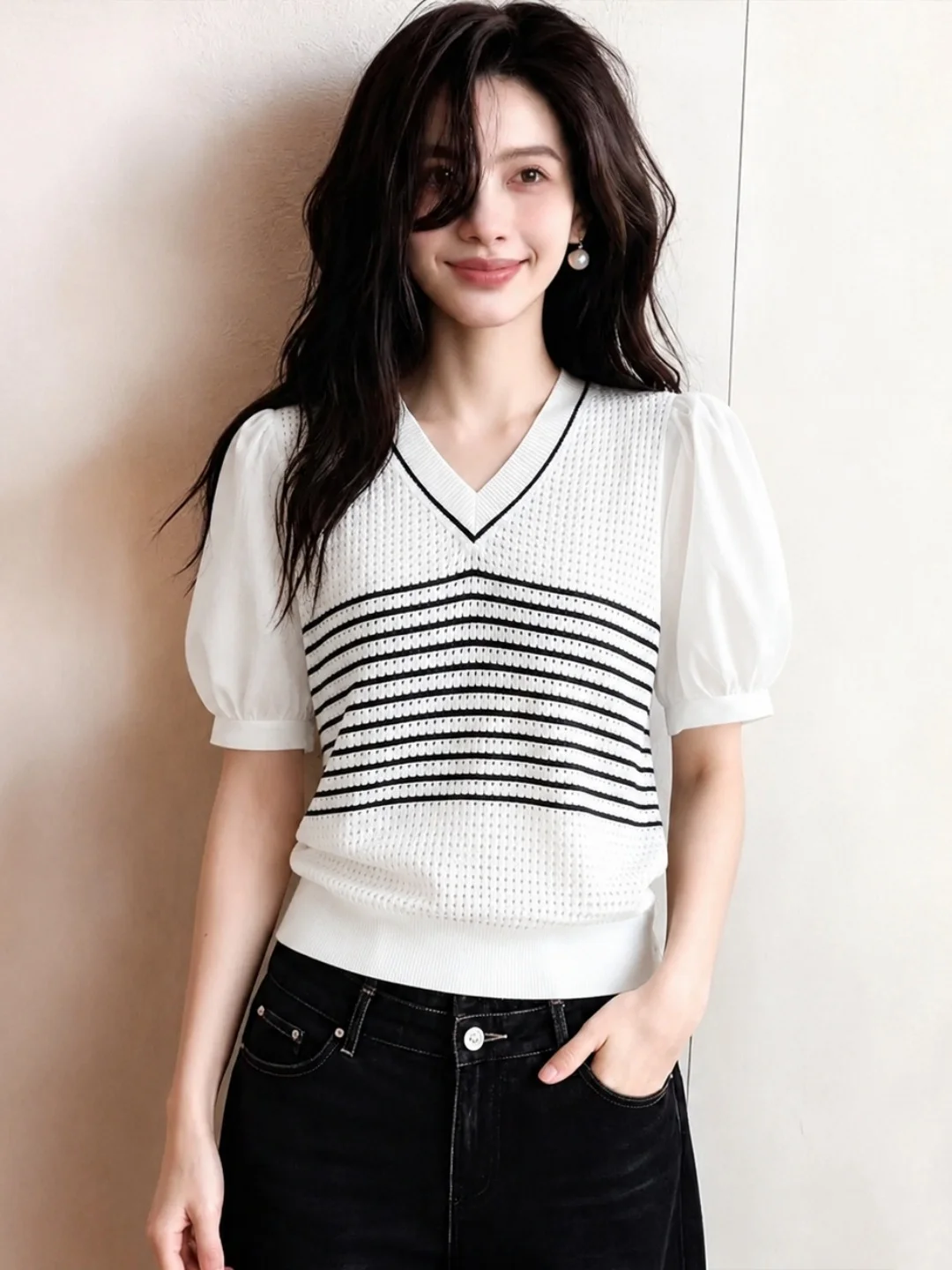 Fashionable V-Neck Ice Silk Knitted Top Striped Design Unique Exquisite Sun Protection Summer 2026 Women's Commute Style Loos...