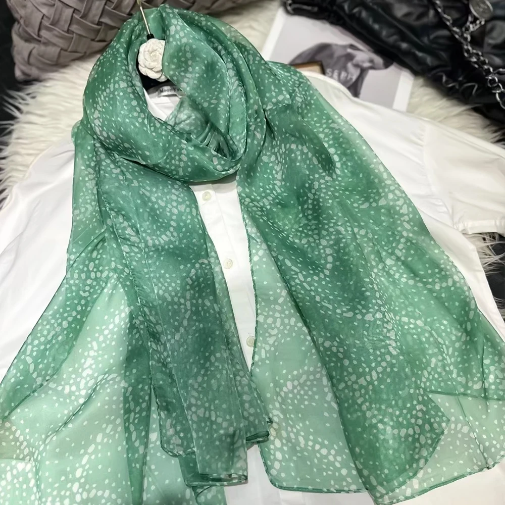 

Green Luxury 100% Mulberry Silk Shawl Scarf Women Fashion Brand Long Scarves Wraps Summer Silk Chiffon Beach Scarf Cape180*110cm