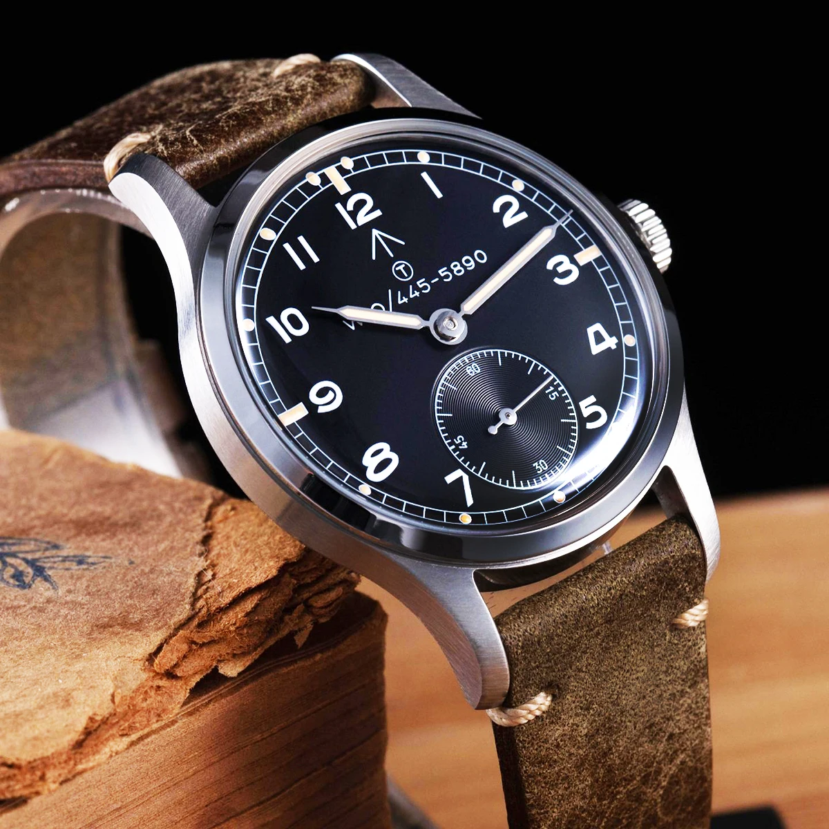 Hruodland F032 Men's Retro Military Quartz Watch VD78 Stainless