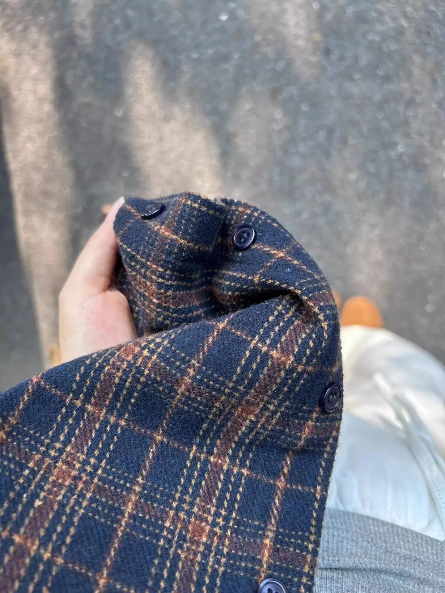 Camicia scozzese in cotone spazzolato, nuovo stile per donna, camicia retrò di fascia alta, top a strati, cappotto sottile autunnale e invernale